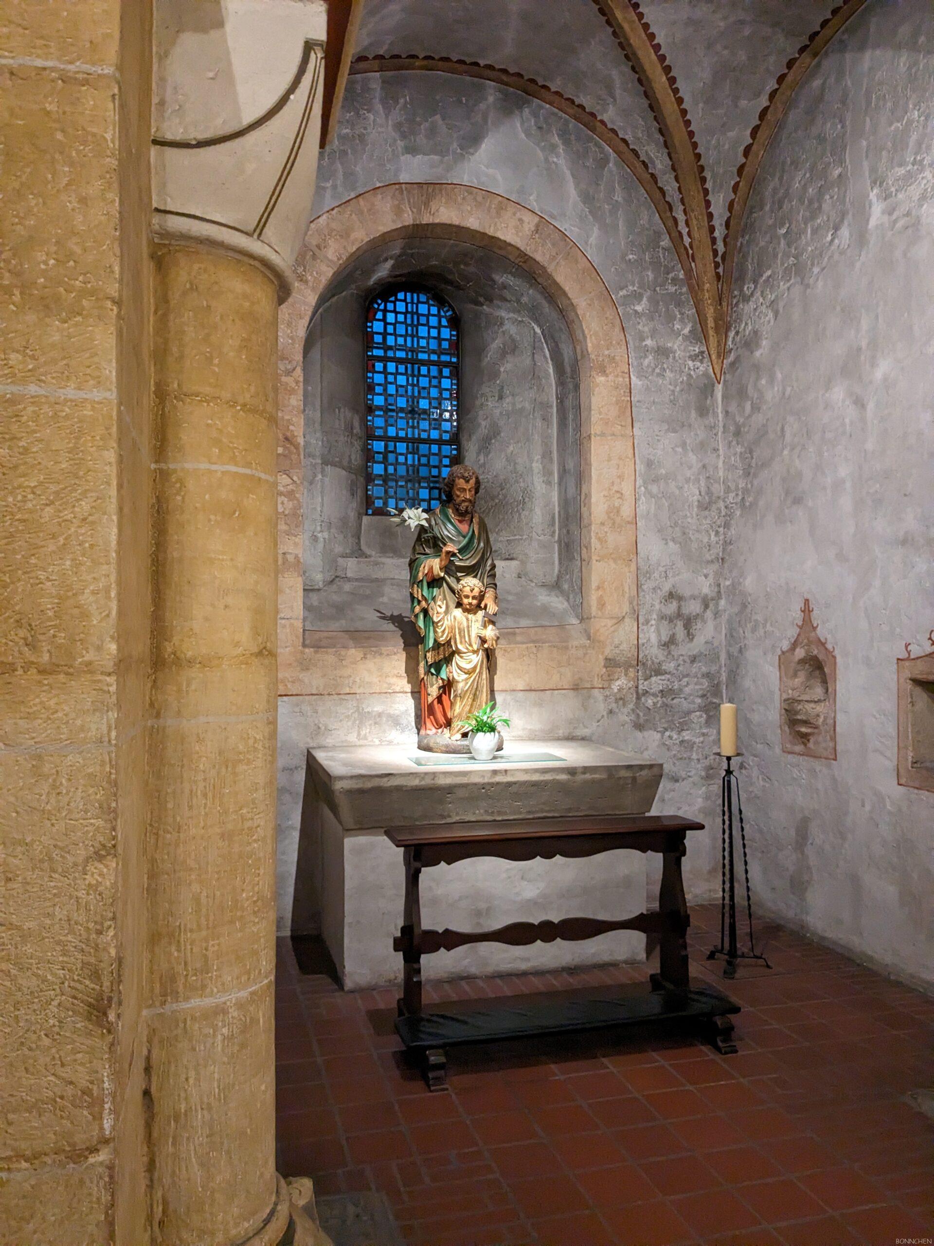 Statue im Trierer Dom