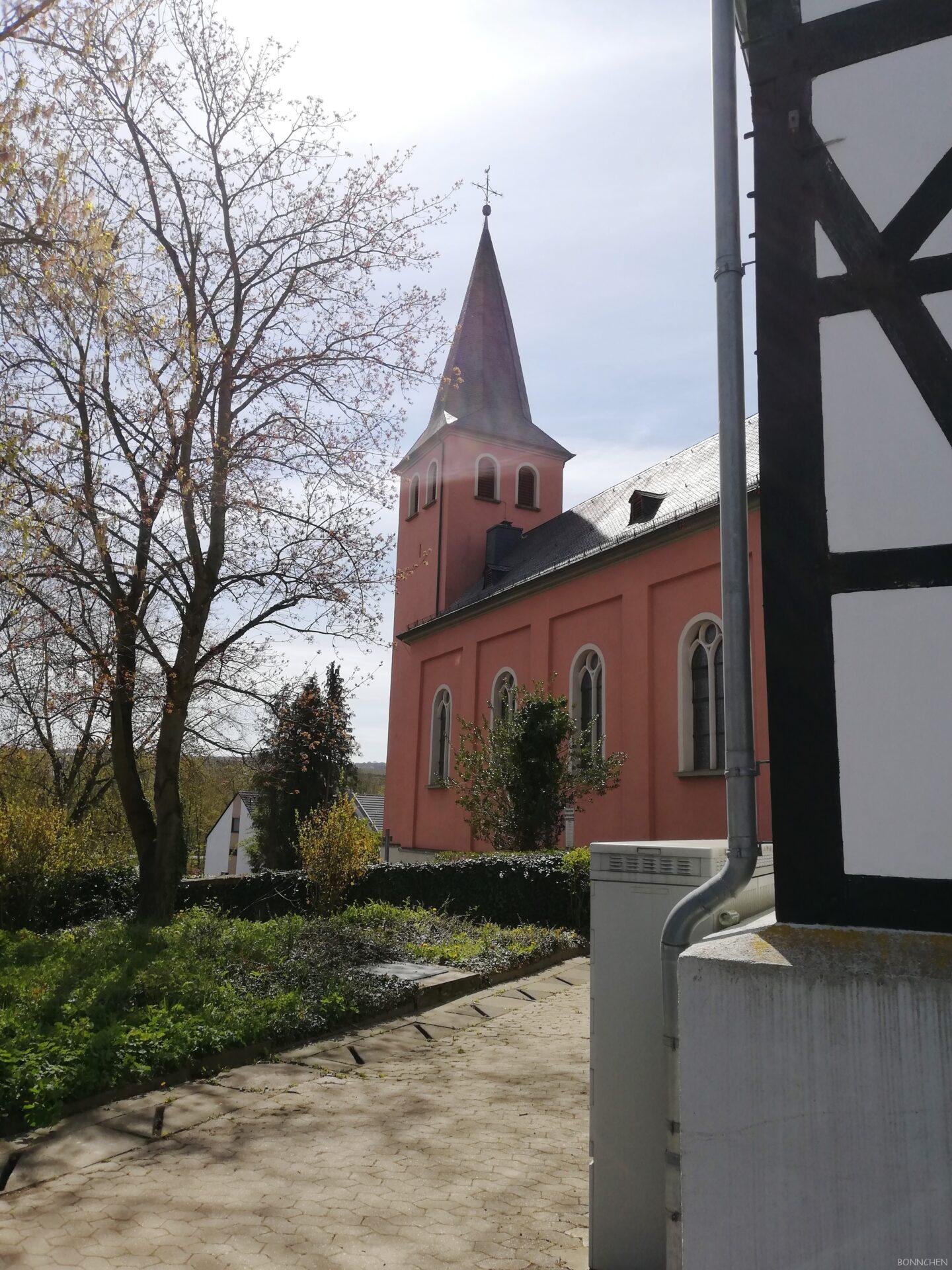 Heiligen drei Könige Kirche auf der Dächelsberg-Runde